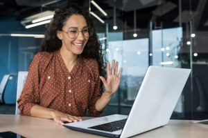 woman on laptop